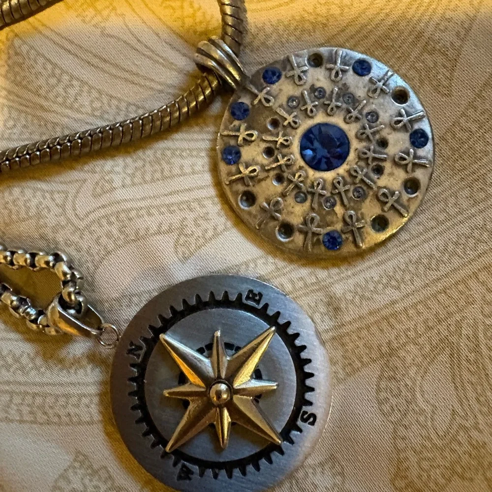 Silver Compass Star Pendant Necklace - Men women- 4 necklaces